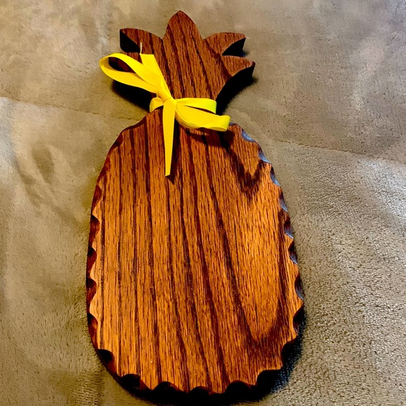 Kitchen 11 Wood Pineapple Cutting Board Poshmark